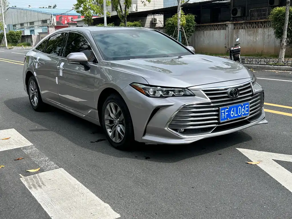 Avalon 2.5 L Luxury