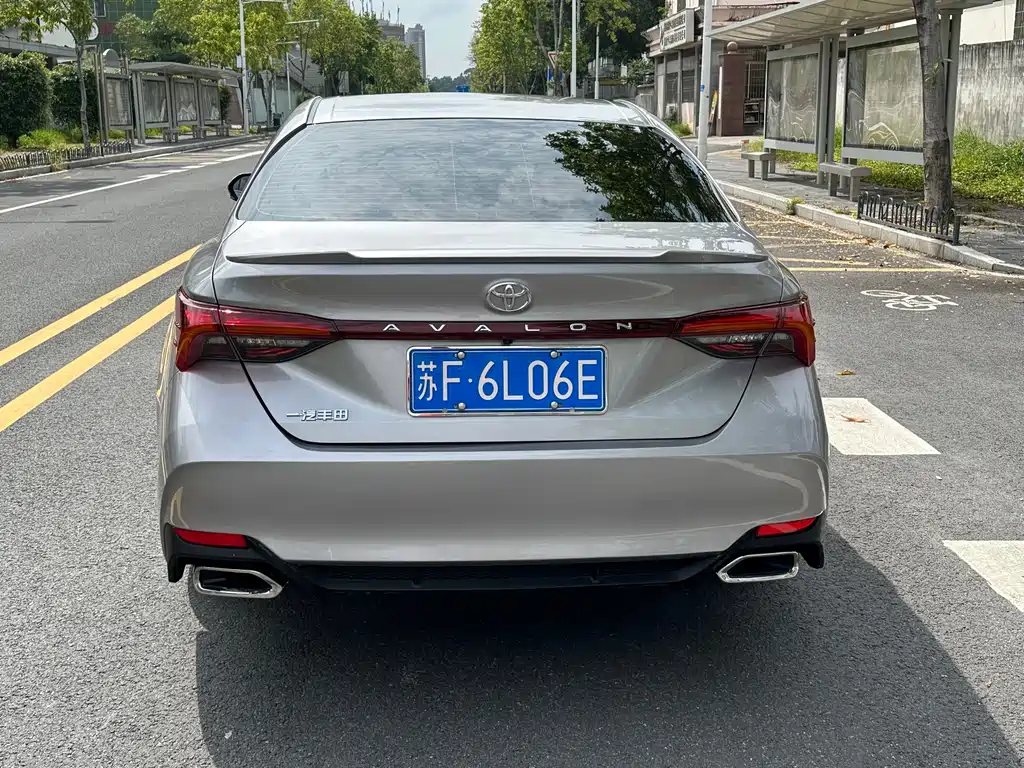Avalon 2.5 L Luxury