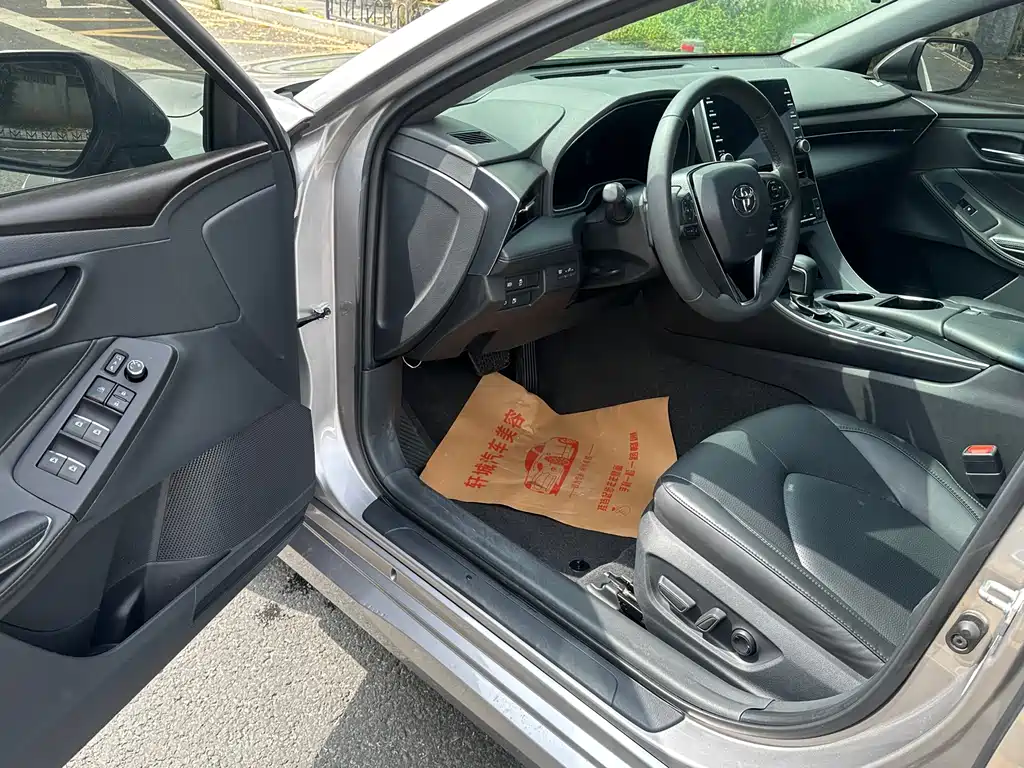 Avalon 2.5 L Luxury