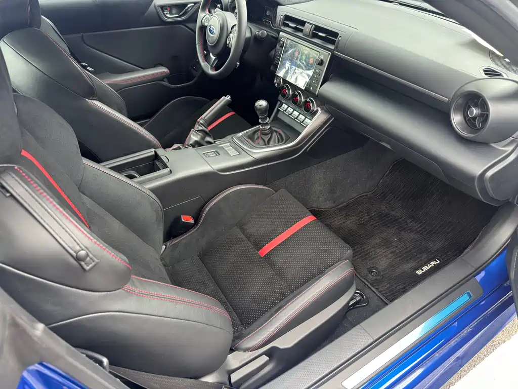 Subaru BRZ 2.4 L Manual