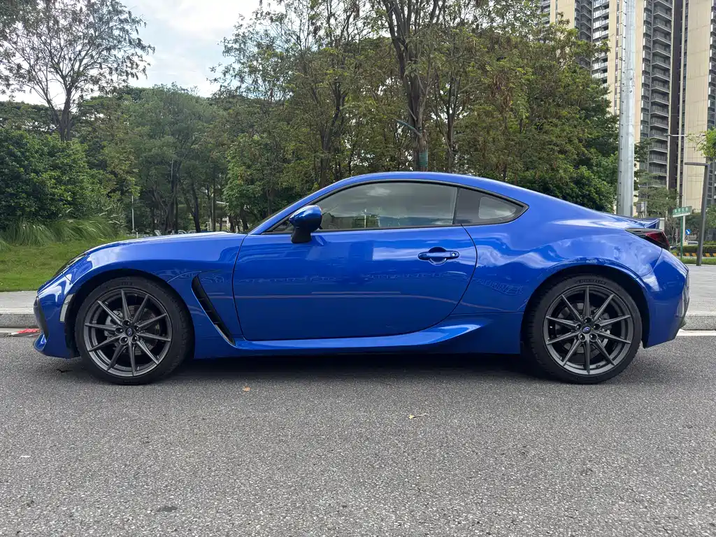 Subaru BRZ 2.4 L Manual