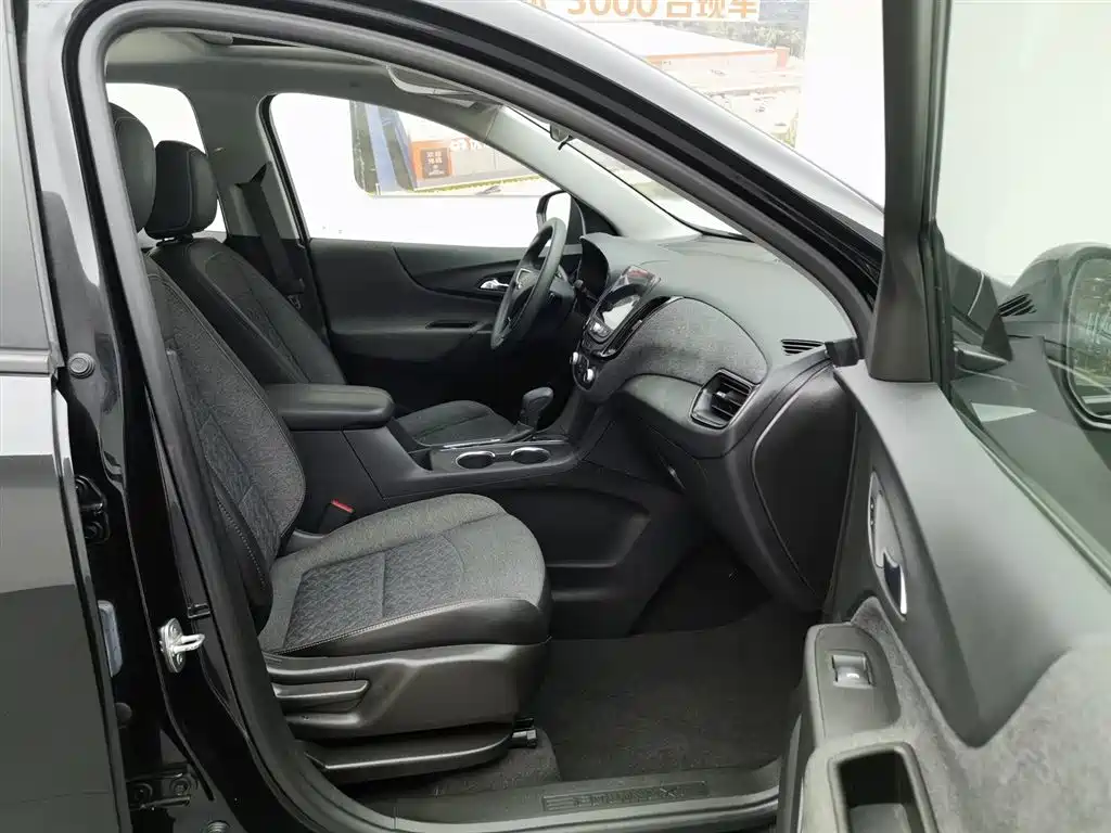 Equinox 探界者 2021款 535 T 领界版