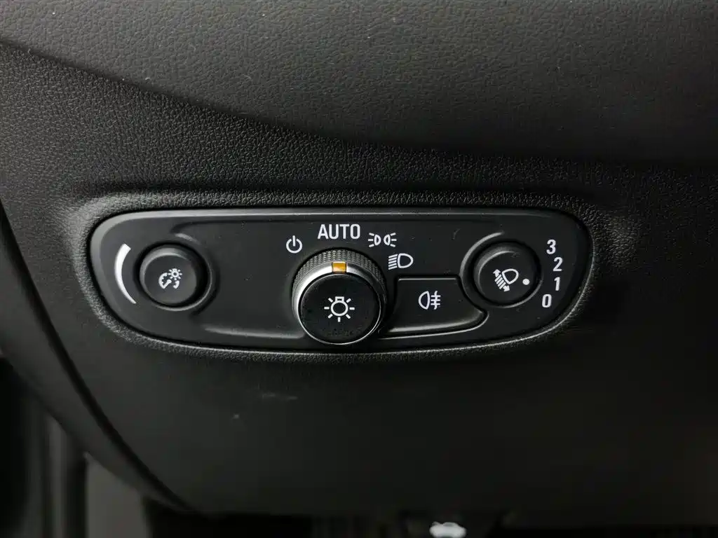 Equinox 探界者 2021款 535 T 领界版