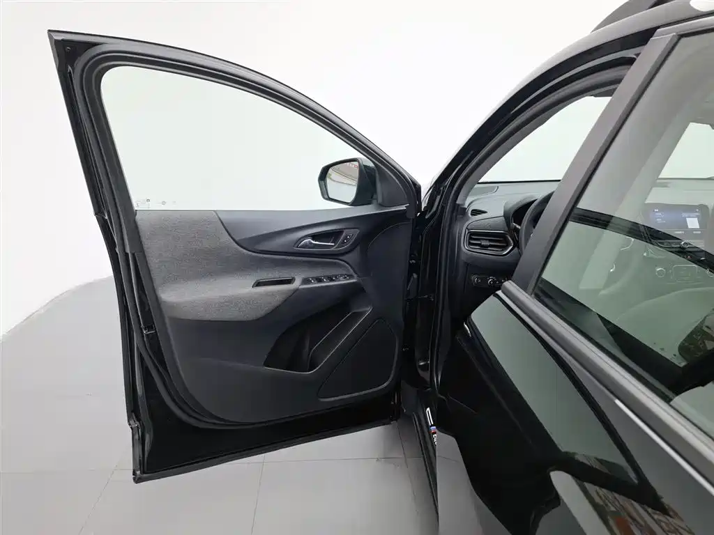 Equinox 探界者 2021款 535 T 领界版