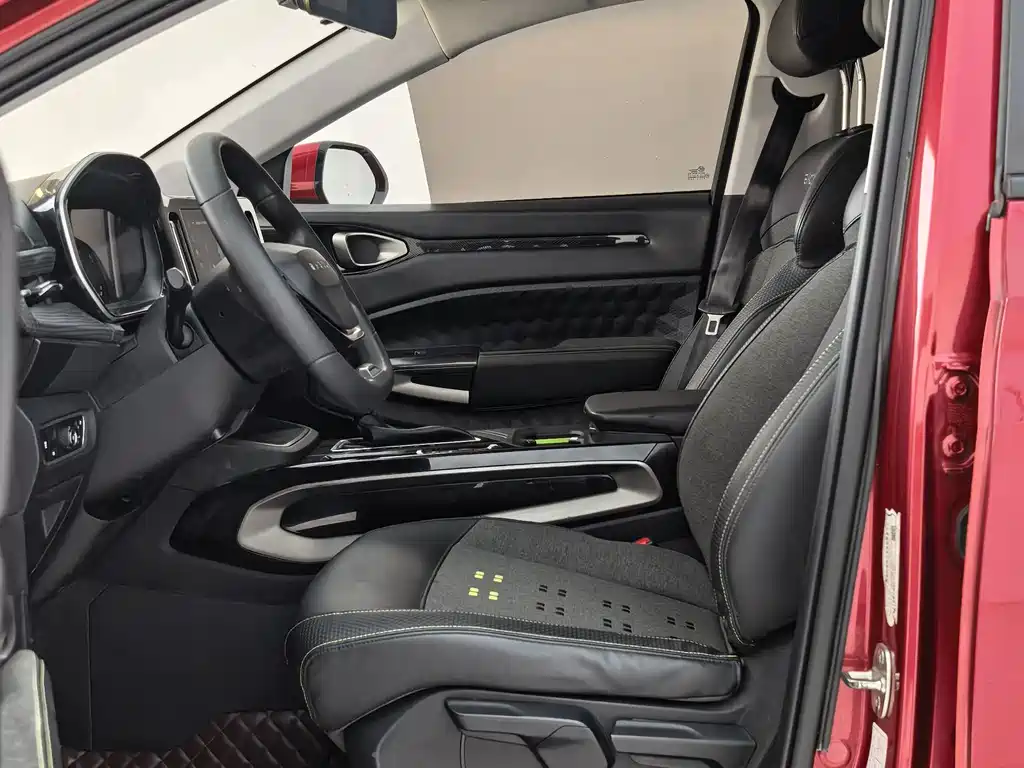 Baojun RM-5 1.5 L CVT 24 Hours Online Elite 6-seat