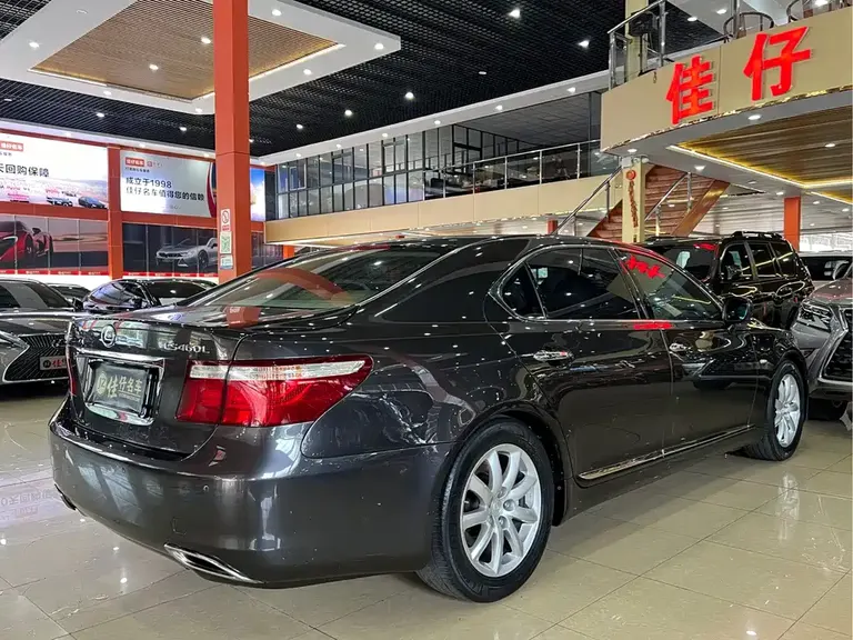 Lexus LS 460 L