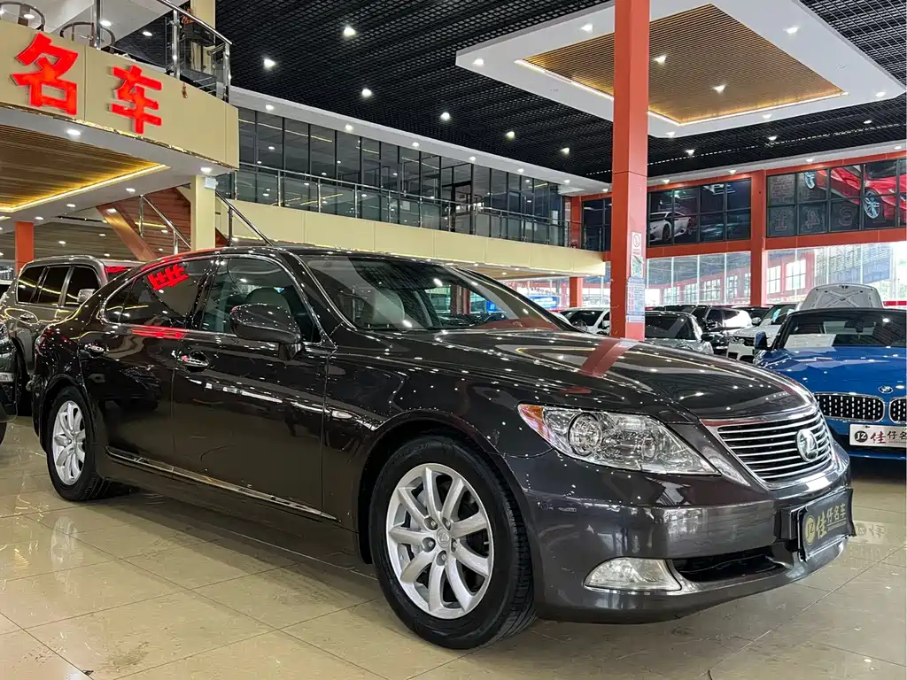 Lexus LS 460 L