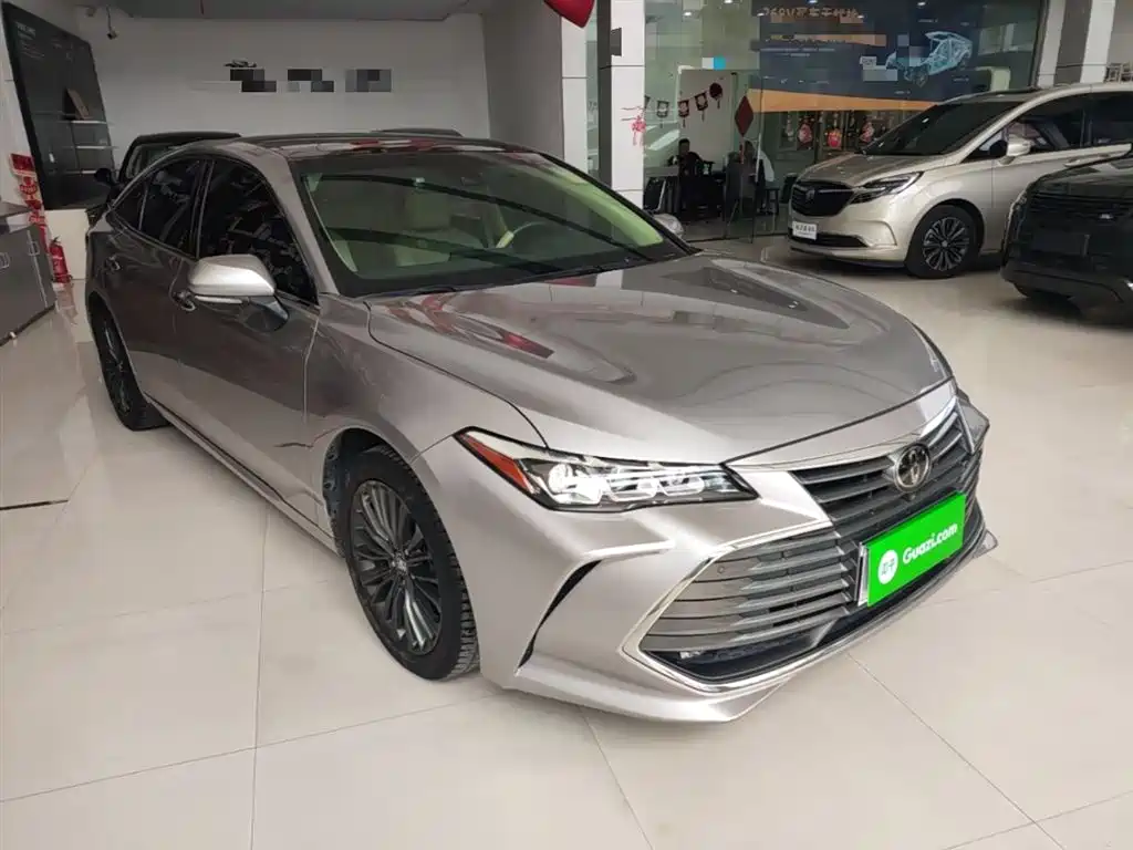 Avalon 2.5 L Touring Distinguished CN-VI
