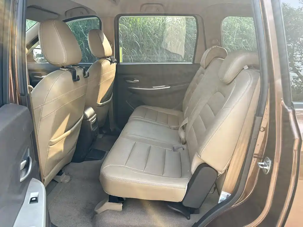 Wuling Hongguang 1.5 L S Comfort LAR