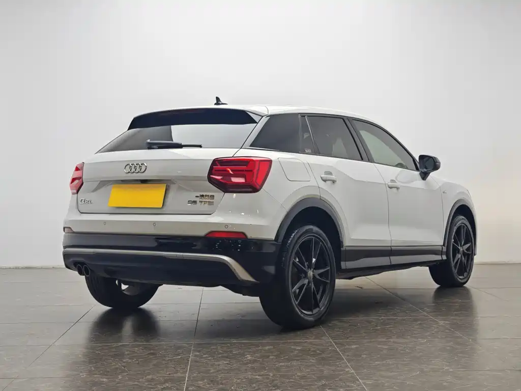 Audi Q2 L 35 TFSI Progressive Dynamic