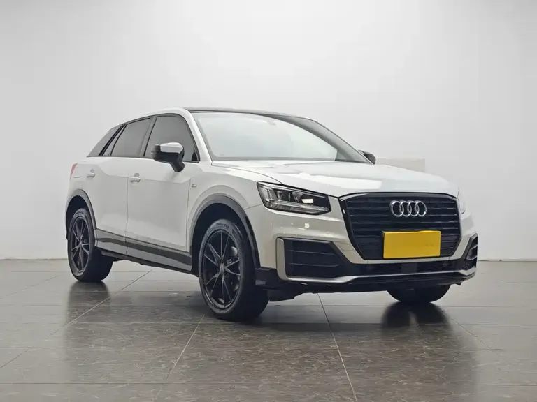 Audi Q2 L 35 TFSI Progressive Dynamic