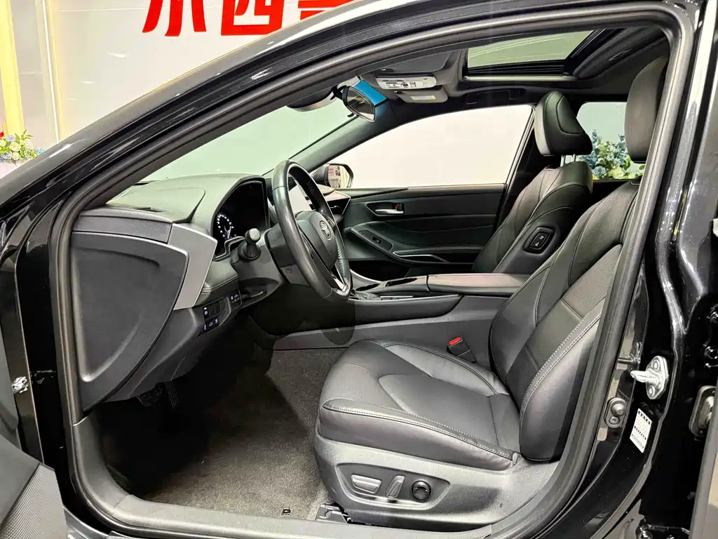 Avalon 2.0 L Luxury