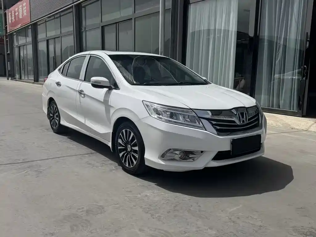 Crider 1.8 L Auto Luxury