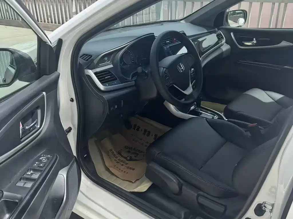 Crider 1.8 L Auto Luxury