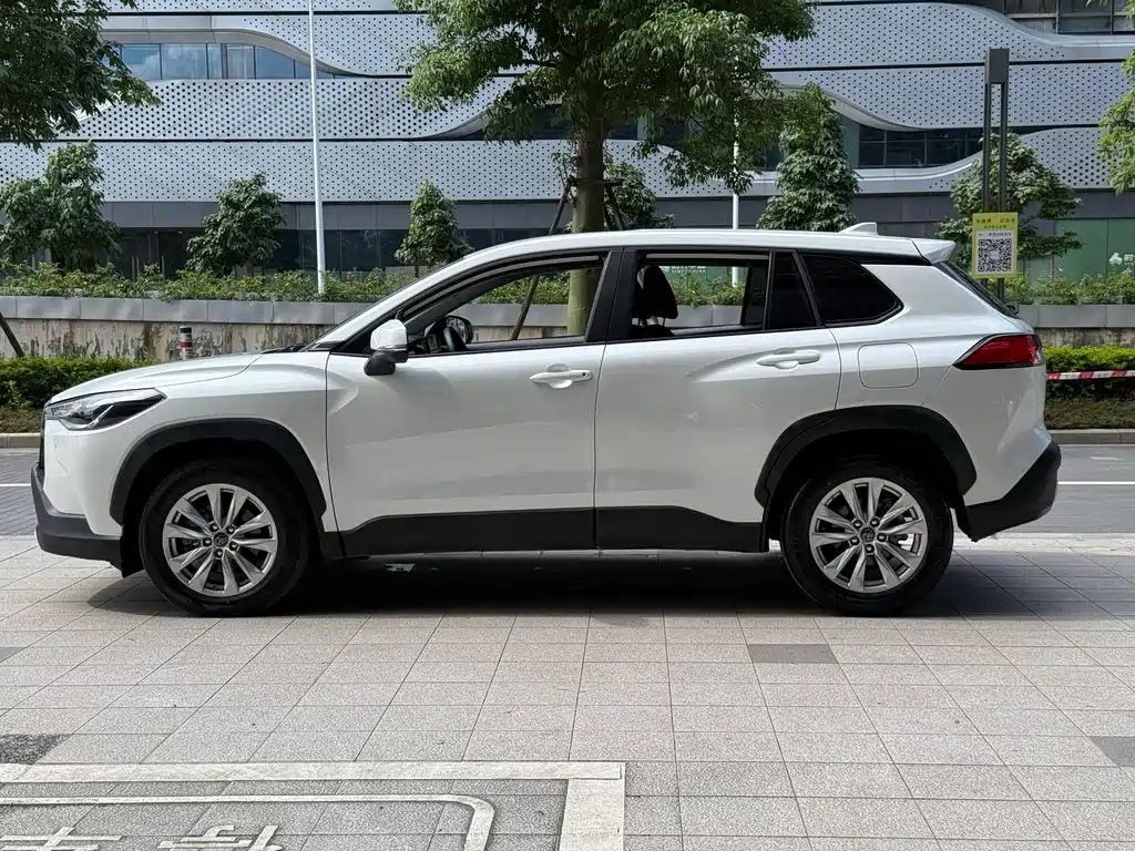 Corolla Cross 2.0 L Pioneer