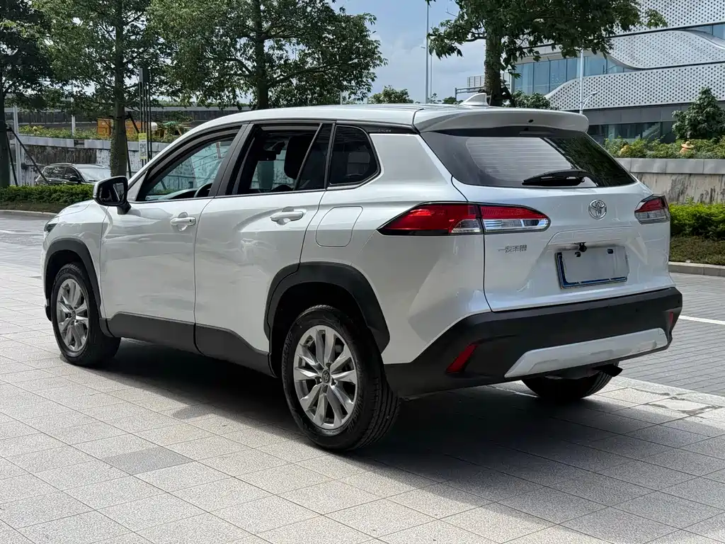 Corolla Cross 2.0 L Pioneer