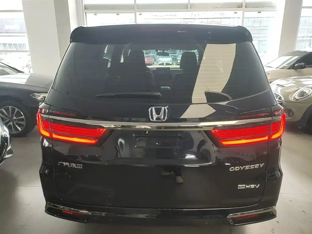 Odyssey 2.0 L e:HEV Sharp· Joy
