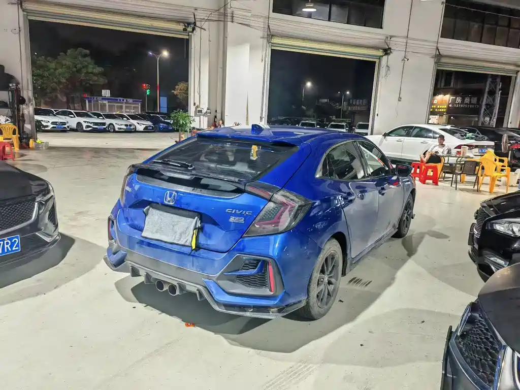 Civic HATCHBACK 220 TURBO CVT New Sharp Control