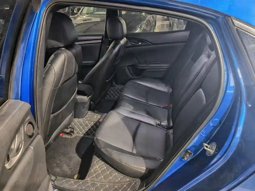 Civic HATCHBACK 220 TURBO CVT New Sharp Control