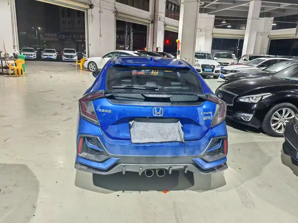 Civic HATCHBACK 220 TURBO CVT New Sharp Control