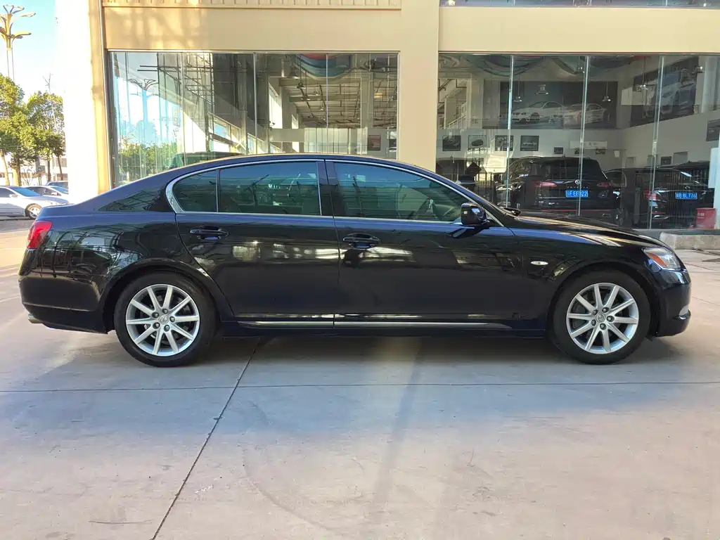 Lexus GS 300 Standard