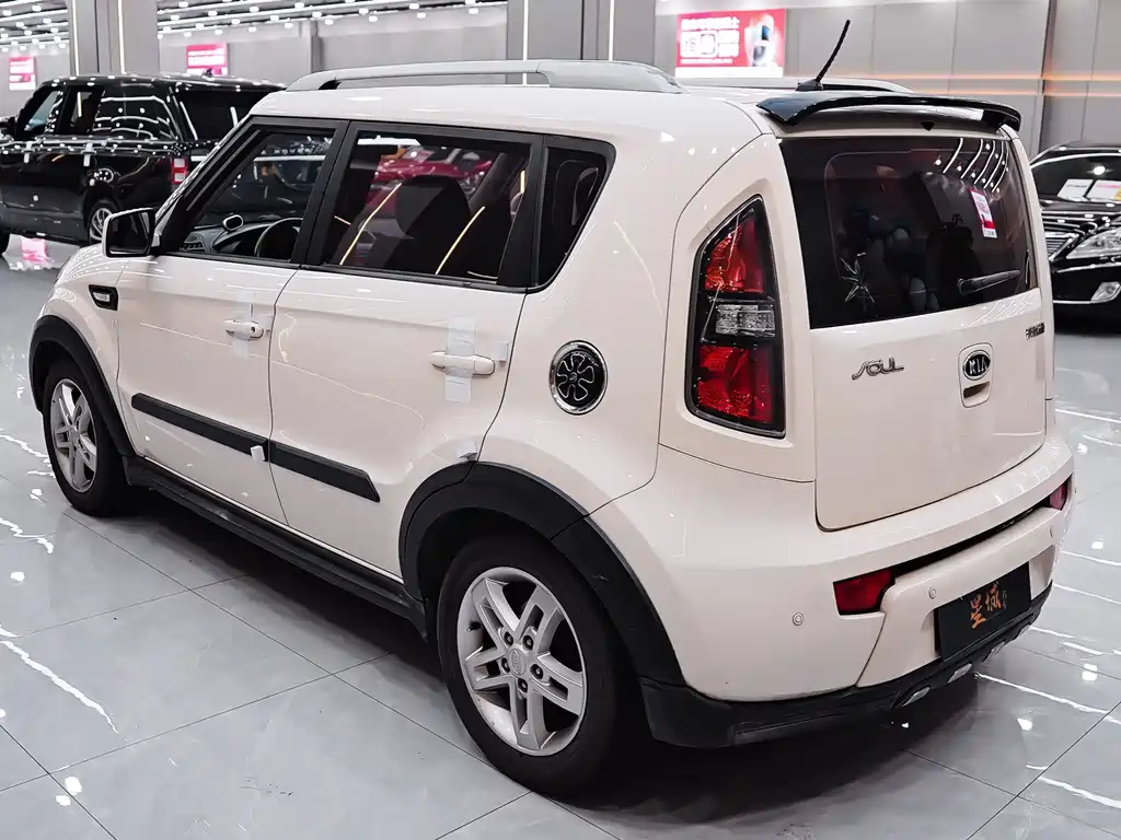 Soul 秀尔 2012款 1.6 L MT GL