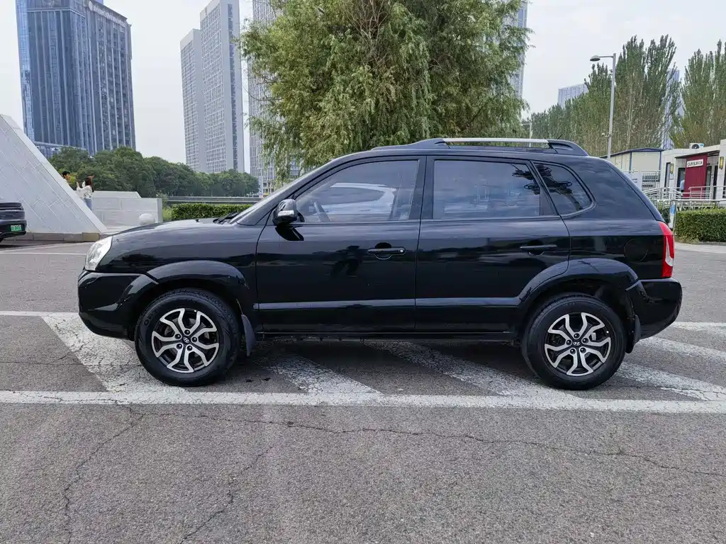 Tucson 2.0 L Auto 2 WD Comfort