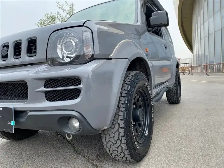 Suzuki Jimny (Import) 1.3 MT