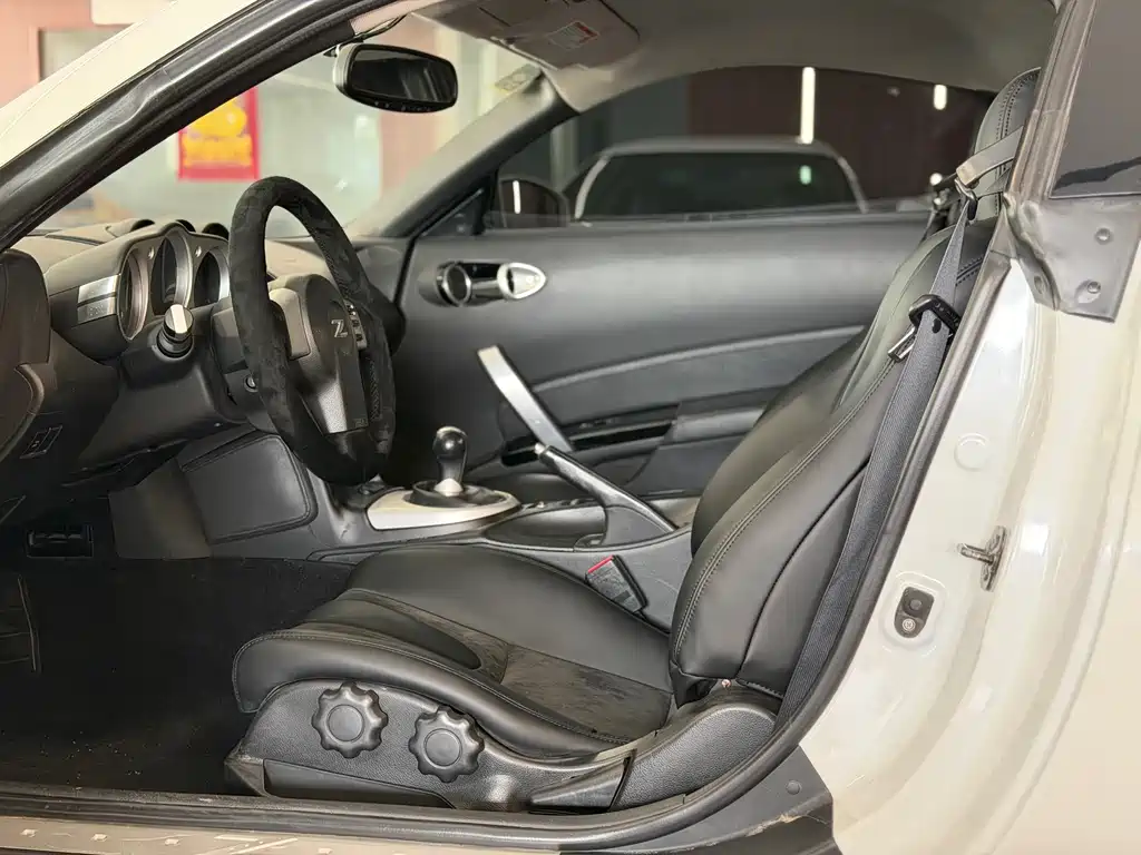 Nissan 350 Z 3.5 MT