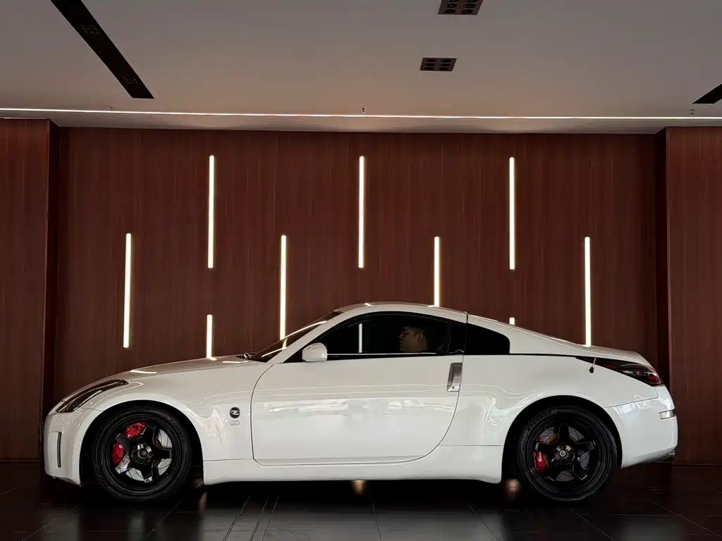 Nissan 350 Z 3.5 MT