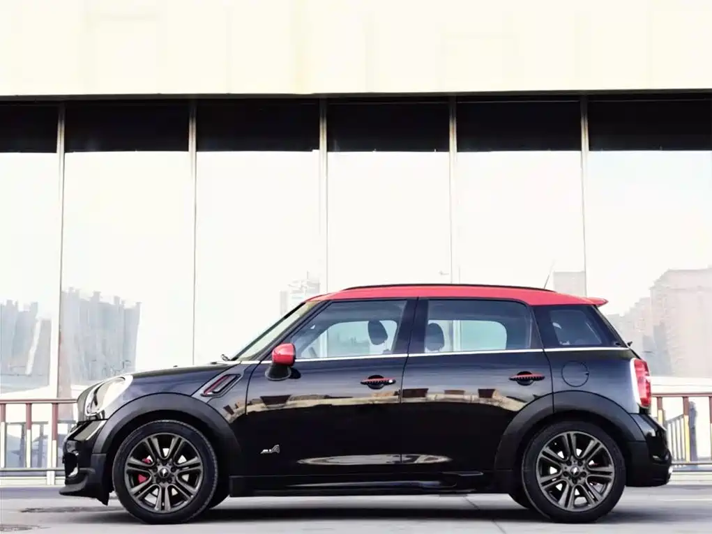 MINI JCW Countryman 1.6 T JOHN COOPER WORKS A