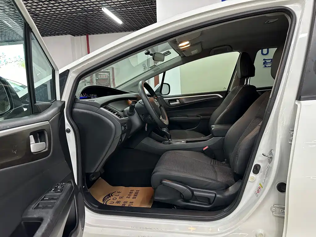 Jade 1.8 L Auto Comfort 5-seat