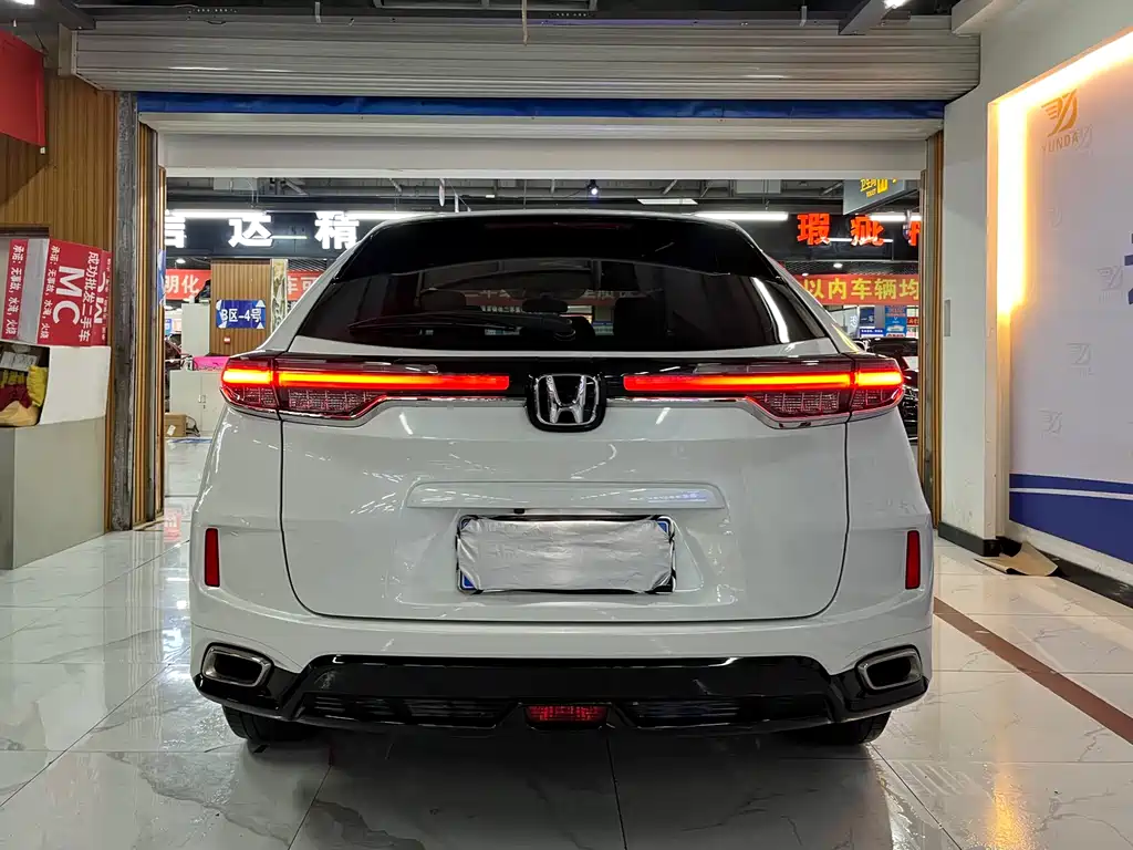 Honda UR-V 370 TURBO 2 WD Graceful