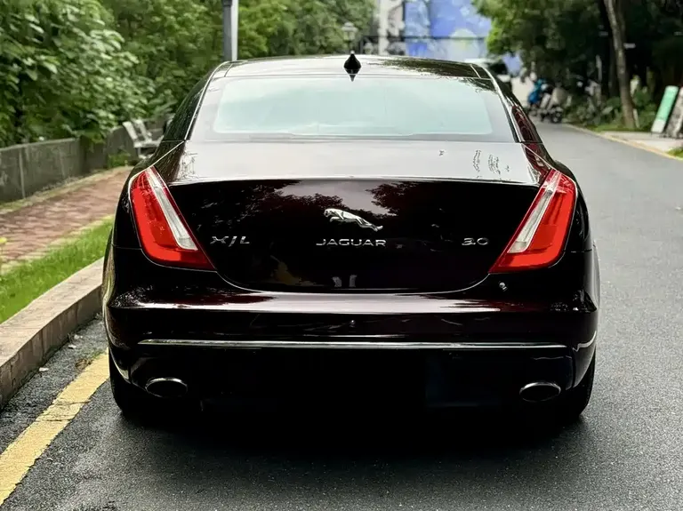 Jaguar XJ XJL 3.0 SC 2 WD Graceful Business