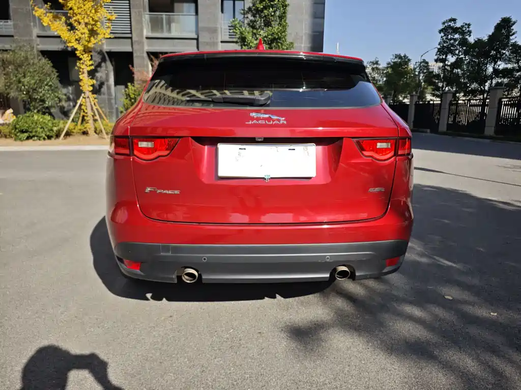 Jaguar F-PACE 2.0 T 2 WD R-Sport Sport