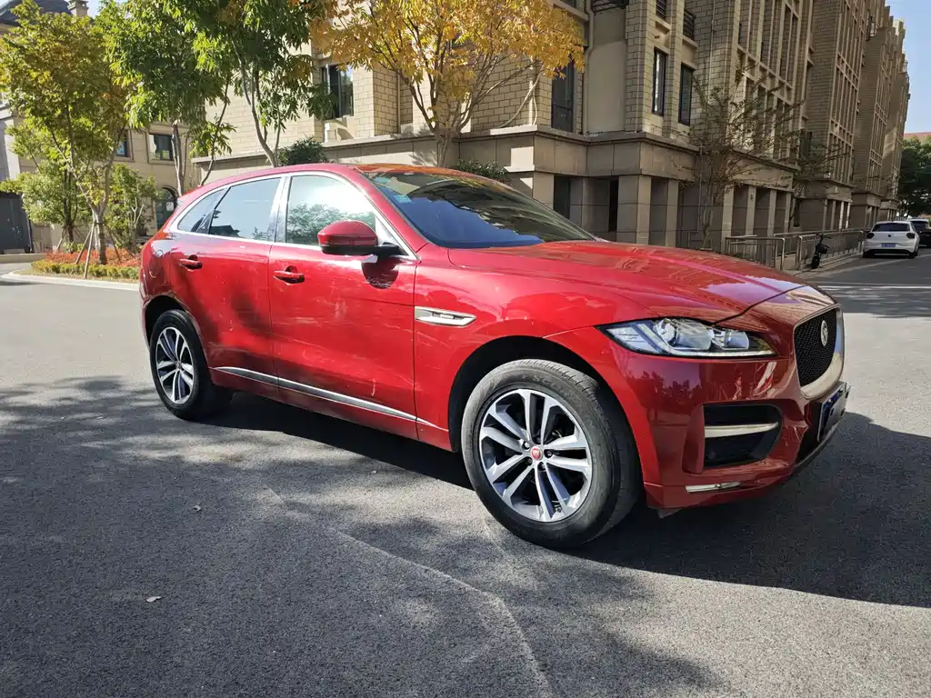 Jaguar F-PACE 2.0 T 2 WD R-Sport Sport