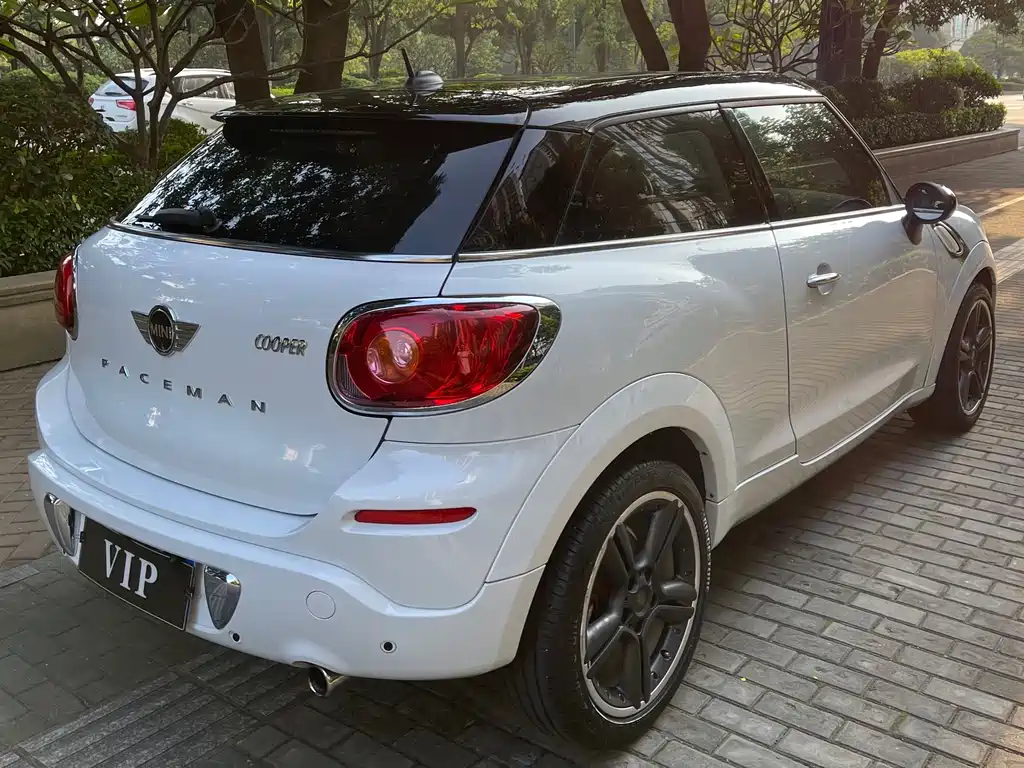 MINI Paceman 1.6 L COOPER