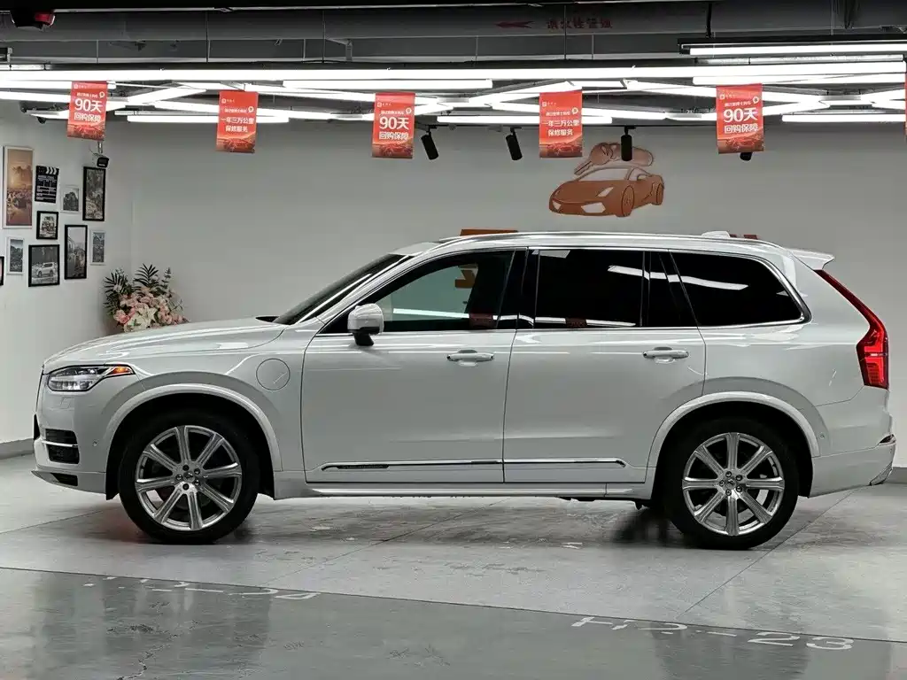 Volvo XC90 PHEV 沃尔沃XC90插电式混动 2016款 E驱混动 T8 智尊版 7座