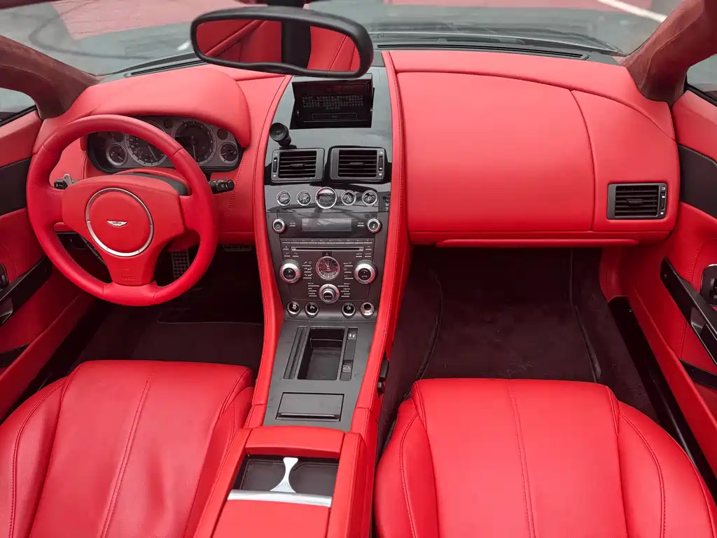 V8 Vantage 4.7 L S Roadster