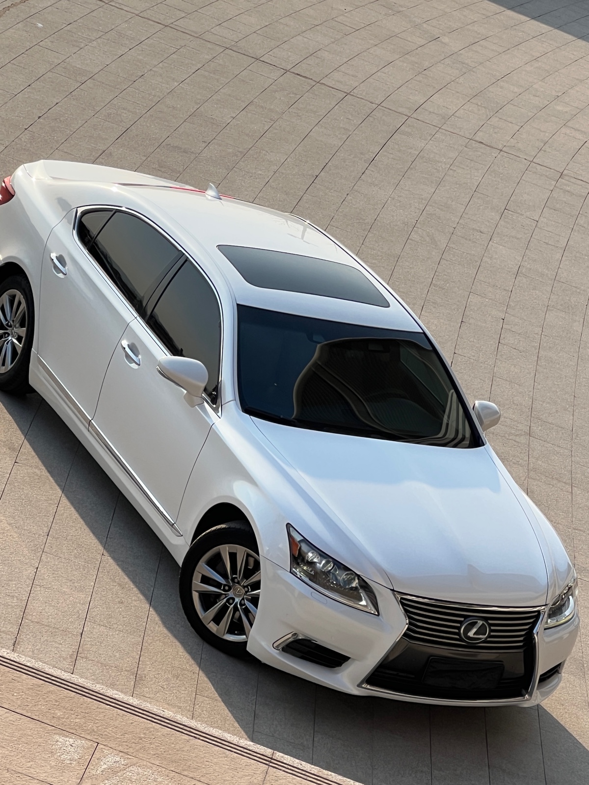 Lexus LS 460 L 4 WD Distinguished