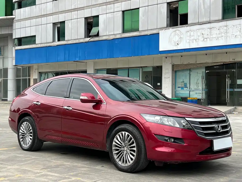 Crosstour 3.5 L Distinguished