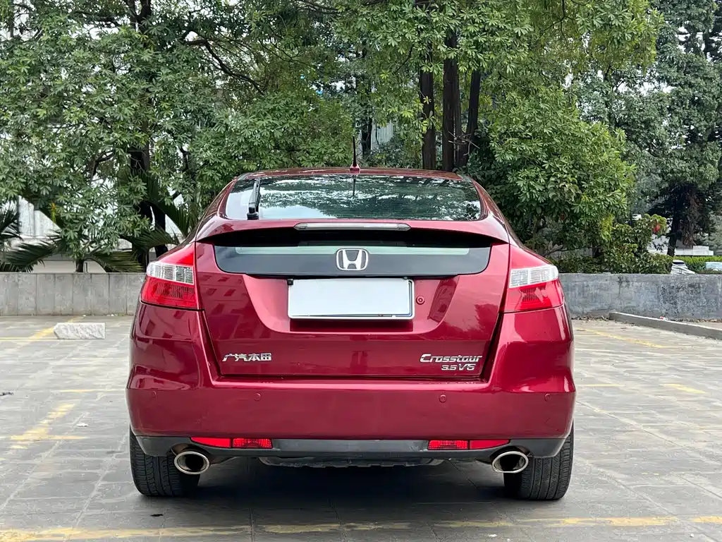 Crosstour 3.5 L Distinguished
