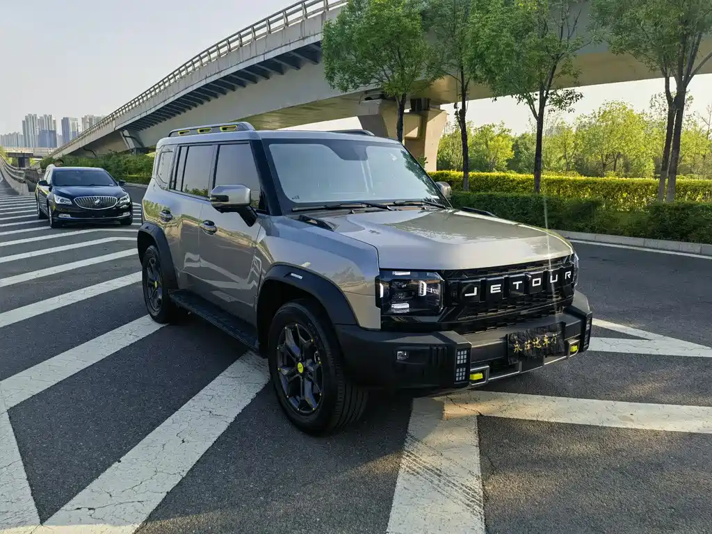 Jetour Traveller 2.0 T 4 WD Cross