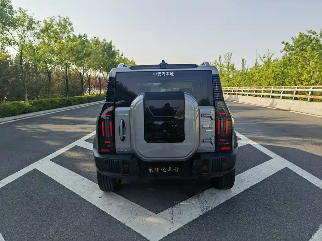 Jetour Traveller 2.0 T 4 WD Cross