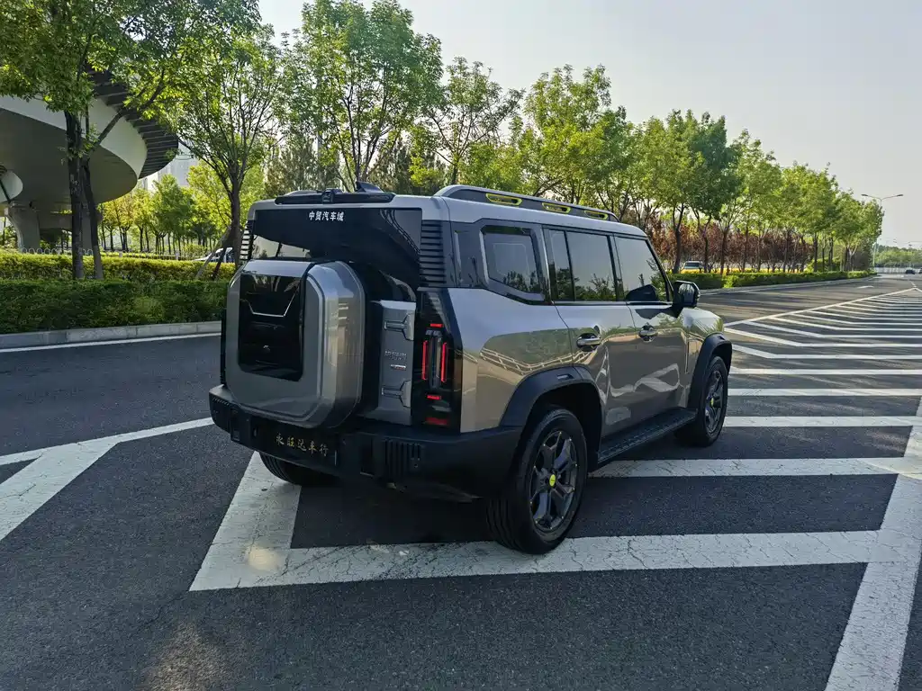 Jetour Traveller 2.0 T 4 WD Cross