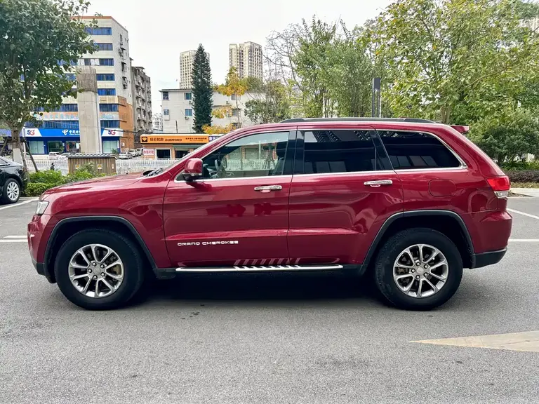 Jeep Grand Cherokee (Import) 3.0 L Comfort Enjoyment Navigation