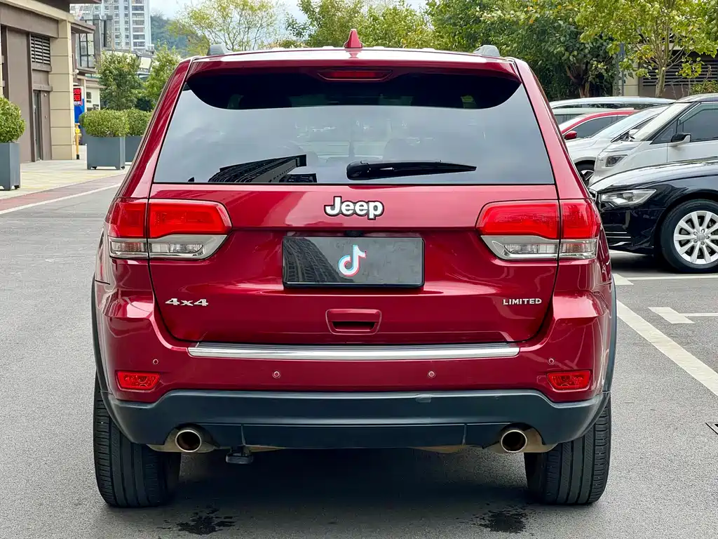 Grand Cherokee (Import) 3.0 L Comfort Enjoyment Navigation