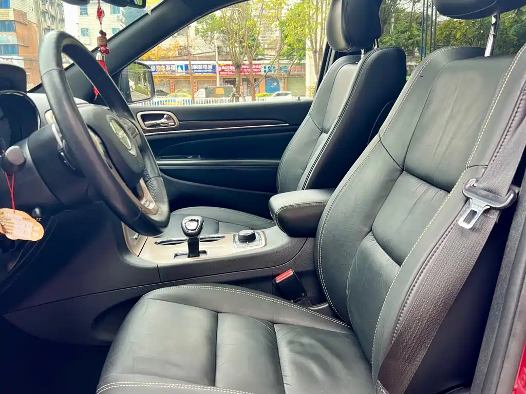 Grand Cherokee (Import) 3.0 L Comfort Enjoyment Navigation