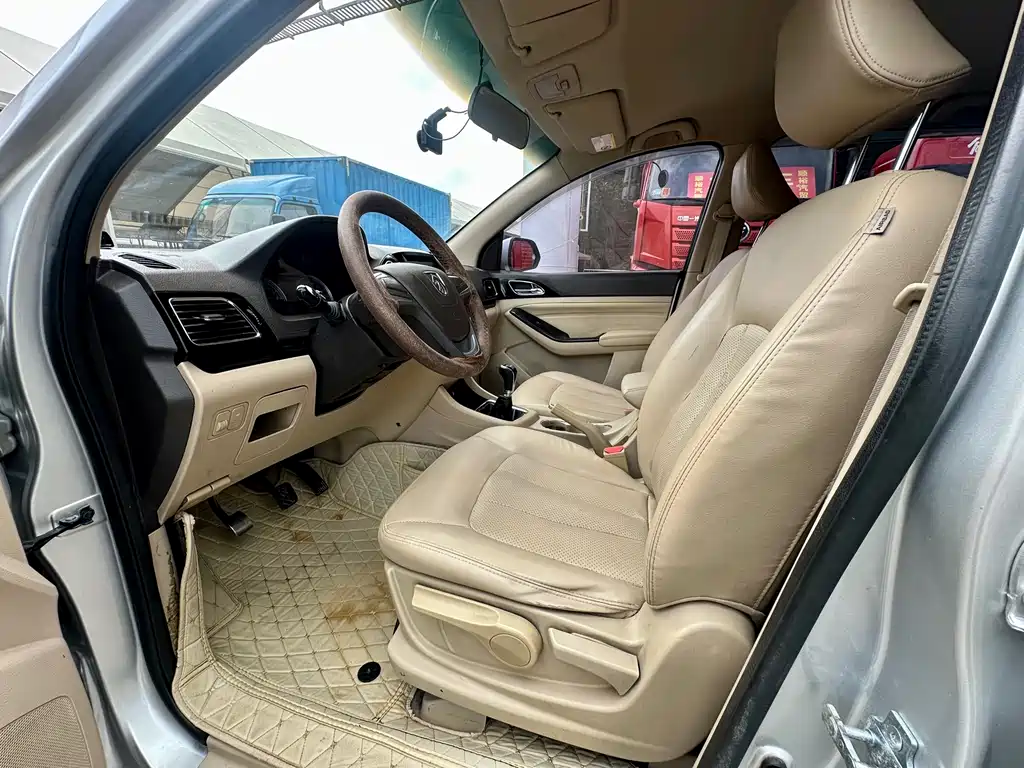 Baojun 730 1.5 L Manual Comfort 7-seat
