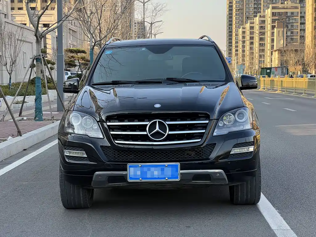 Mercedes-Benz M-Class ML 500 4 MATIC Special Edition